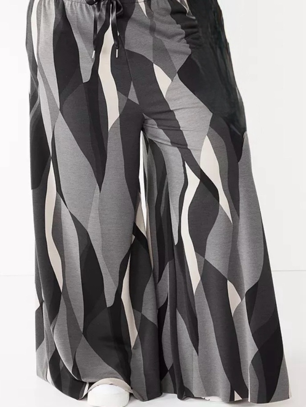 tek gear Black, Gray & Cream Wide-Leg Abstract Print Pants